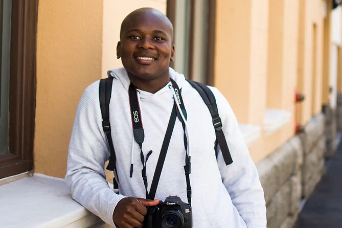 1 Hour Cape Town City Center Photoshoot Experience - No outfit changes, unless you go private