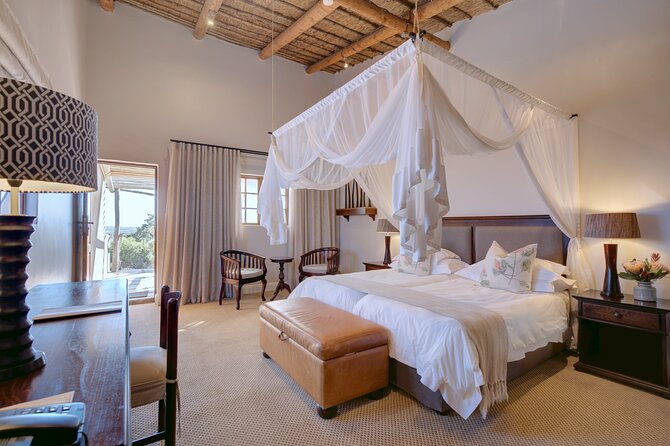 3 Day Safari and Coastal Tour from Cape Town - Day 2 in Albertinia: Garden Route Game Lodge and a guided open-aired safari