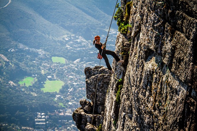 Abseiling Table Mountain - Getting there: the cable car start and the Gardens meeting point
