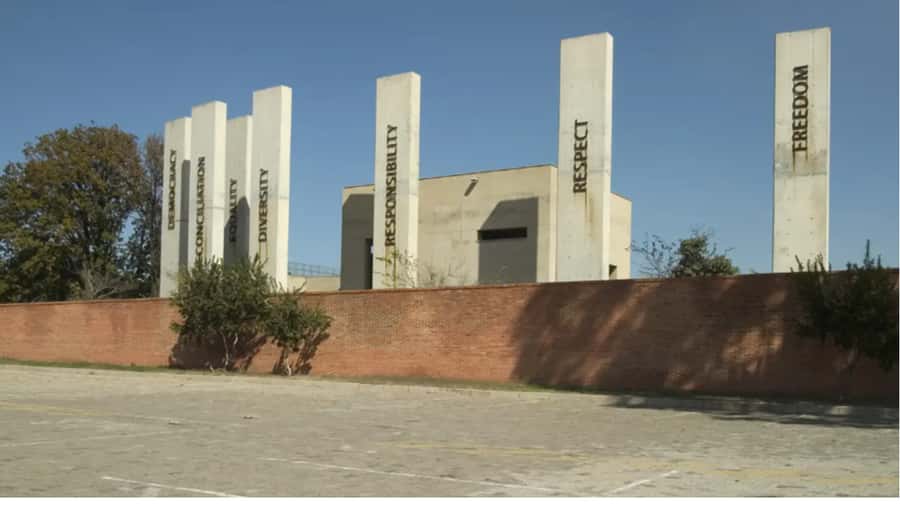 Apartheid Museum & Soweto Tour with Hotel Pickup - Why this Soweto loop feels different from a quick city stop