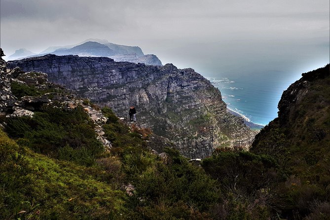 Beautiful Table Mountain Hike - The summit break: time for photos, then the cable car down