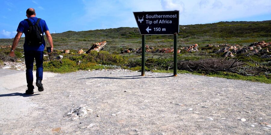 Cape Agulhas Tour from Cape Town - Struisbaai beach time and Cape Agulhas lighthouse where two oceans meet