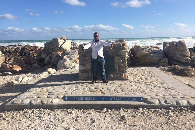 Cape Agulhas,, Where the 2 oceans meet - The Cape Agulhas Two-Oceans Moment, Plus the Coast Road to Get There