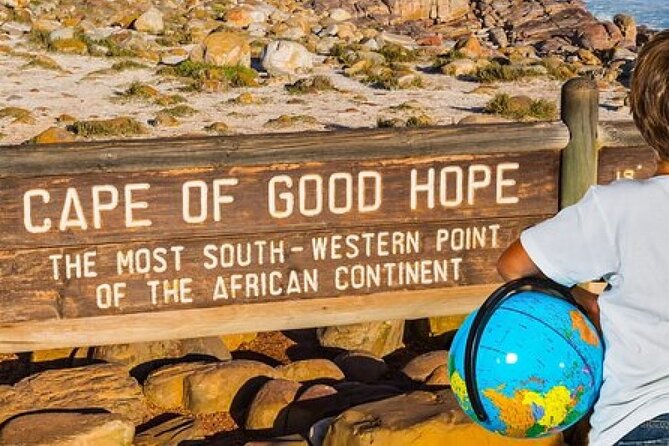Cape of Good Hope- Chapman’s peak route & Penguins – Cape Town - Chapman’s Peak Drive: 9 km of curves where you keep finding new angles