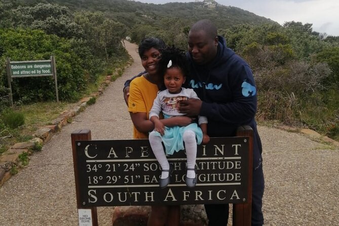Cape of Good Hope & Penguins from Cape Town Full-Day Private Tour - Seal Island from Hout Bay: choose the ferry or the market break
