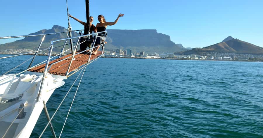 Cape Town: 1-Hour Pre-Sunset Champagne Cruise - A 1-Hour Cape Town Champagne Cruise That Fits Real Life