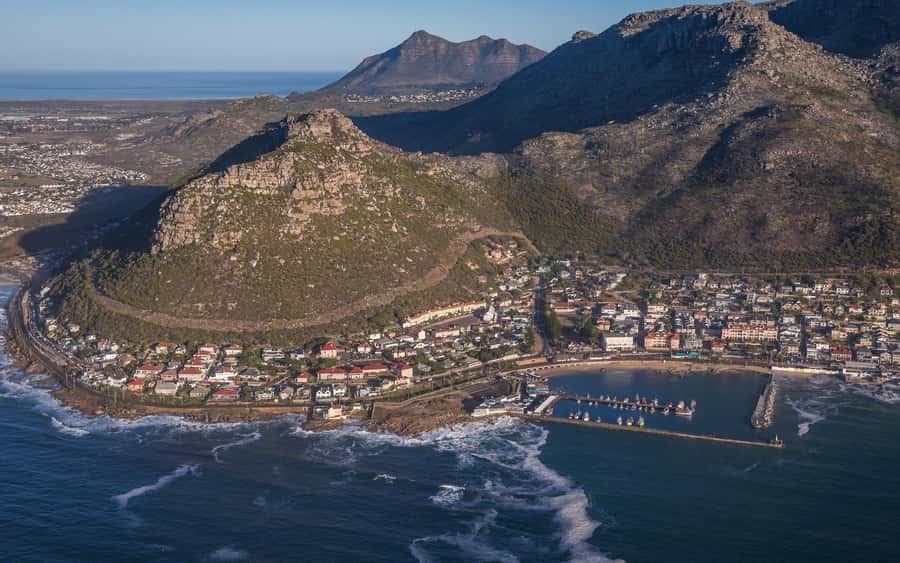 Cape Town: 2 Oceans Helicopter Flight with Boat Tour Ticket - The Return Over Table Mountain and Constantia Valley, for a Fresh Perspective