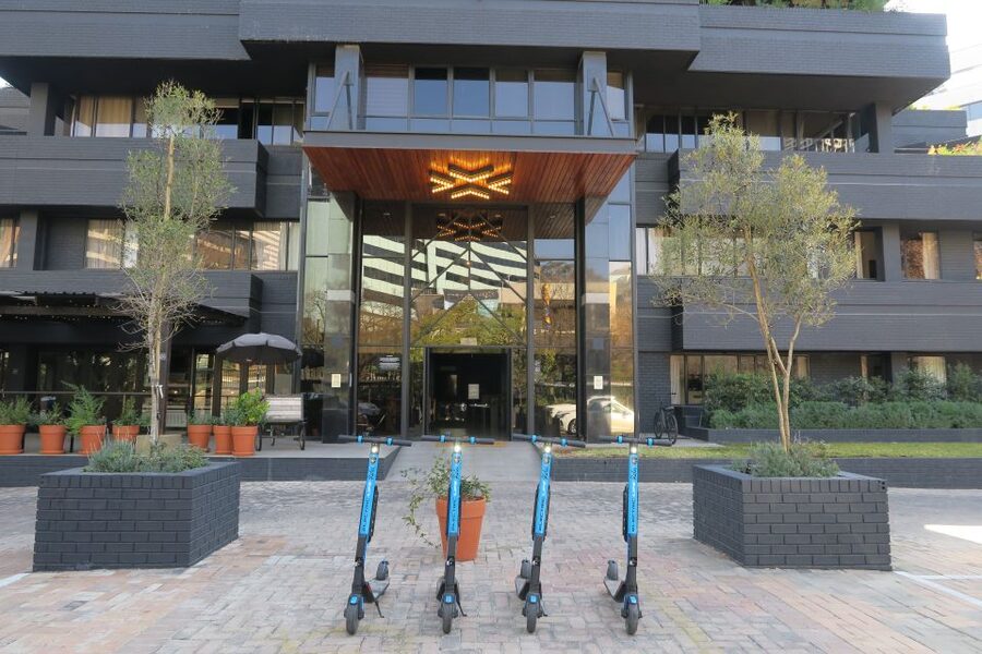 Cape Town: bicycle or E-scooter History Tour with Coffee - Key things that make this tour worth your time