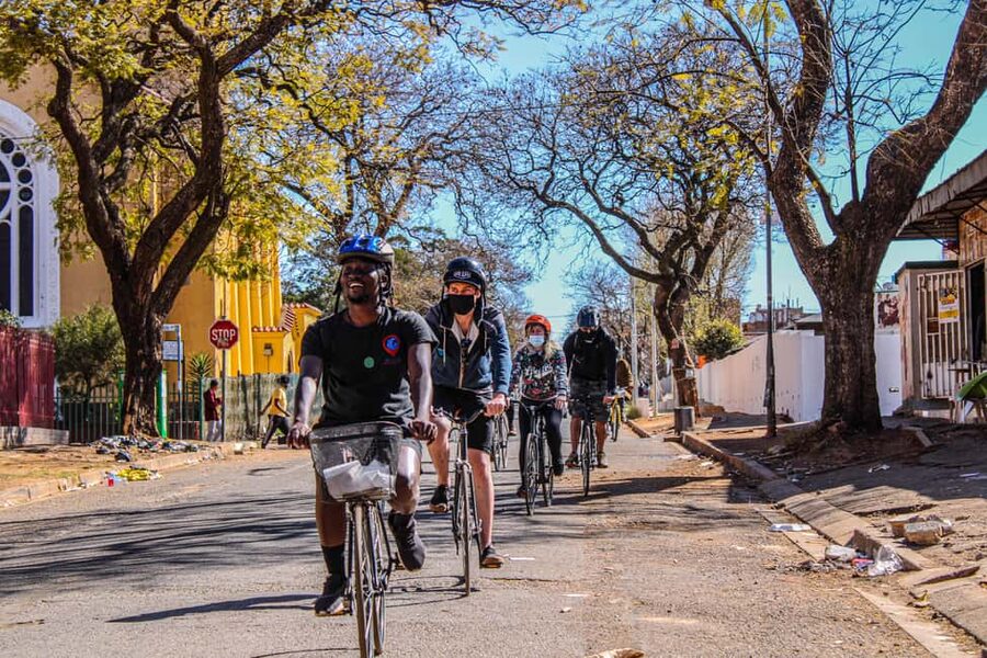 Cape Town: bicycle or E-scooter History Tour with Coffee - District Six Museum: why a stop like this changes your understanding