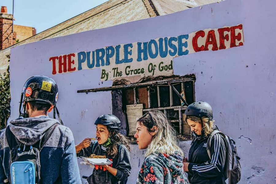 Cape Town: bicycle or E-scooter History Tour with Coffee - Starting at Old Biscuit Mill Market, then rolling out with a real local guide