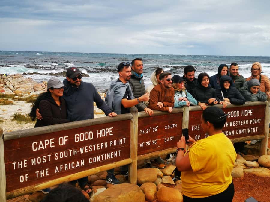 Cape Town: CAPE OF GOOD HOPE AND PENGUINS PRIVATE FULL DAY. - Optional Table Mountain cable car views without blowing the whole day
