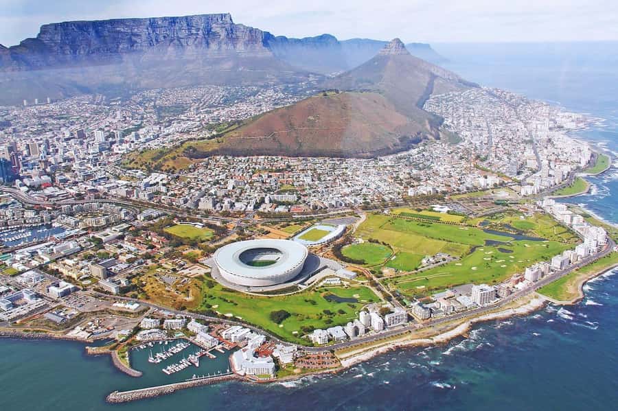 Cape Town: Full-Day Cape Peninsula Tour & Penguin Beach - Camps Bay, Llandudno, and the Road to Hout Bay Harbour