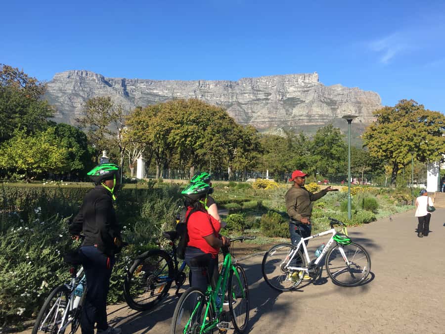 Cape Town Guided City Cycling Heritage Tour - Private Tour - Bo-Kaap walking and snacks: Cape Malay flavor, colorful streets, and a sense of belonging