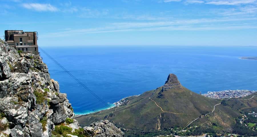 Cape Town: Guided Half-Day City Tour with Table Mountain - Castle of Good Hope, Parliament, and City Hall, the power and pageantry stops