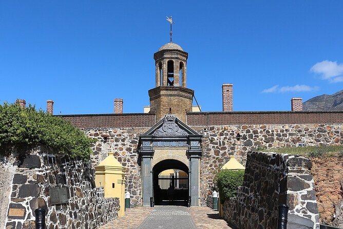 Cape Town Half Day City Tour - Starting at V&A Waterfront, a working harbor you can read