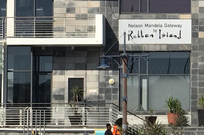 Cape Town Half-Day Robben Island Tour with Ferry Ticket - Bus Ride Versus Free Walking: The Trade-Offs