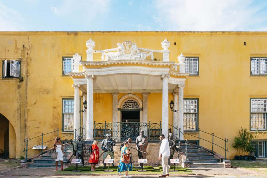 Cape Town: Half-Day Walking City Tour and African Lunch - Company Gardens and the Cathedral Area: A Slow-Landmark Breather