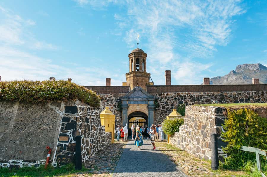 Cape Town: Half-Day Walking City Tour and African Lunch - Parliament, Greenmarket Square, and St. George’s Mall: Streets Where Cape Town Trades Stories