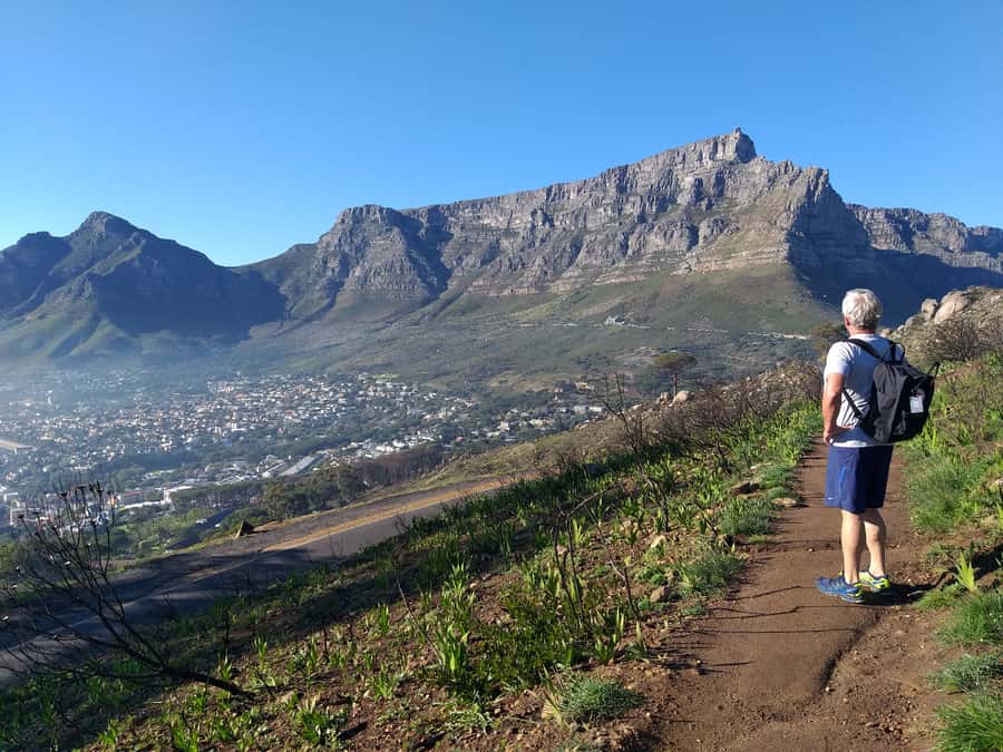 Cape Town: Lion's Head Sunrise Hike - Summit Time: 360-Degree Views of Table Mountain, Robben Island, and the Coast