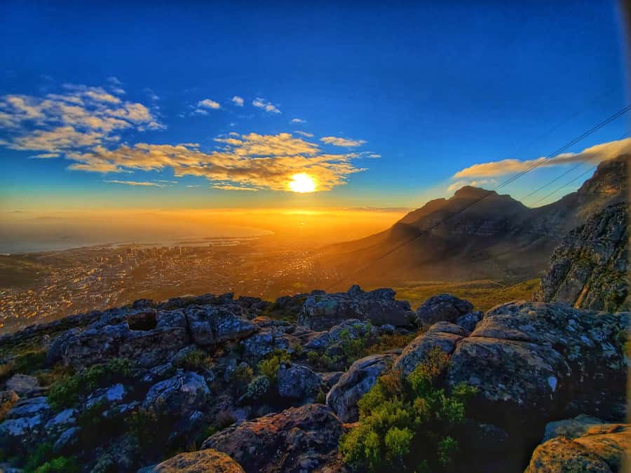 Cape Town: Lion's Head Sunrise or Sunset Guided Hike - Why Lion’s Head at blue hour hits different
