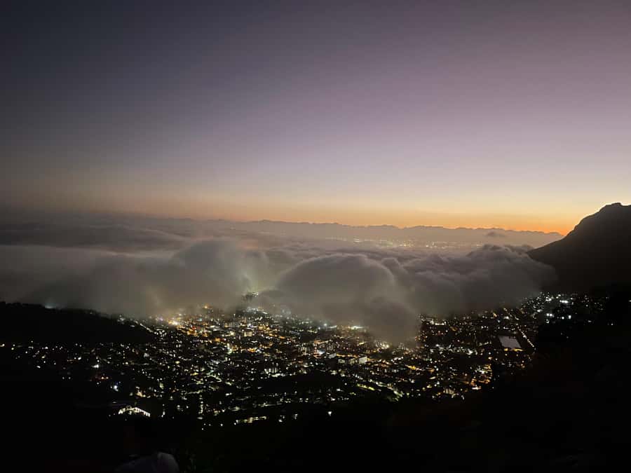 Cape Town: Lion's Head Sunrise or Sunset Guided Hike - The guide factor: how local stories and flora talk make it feel personal