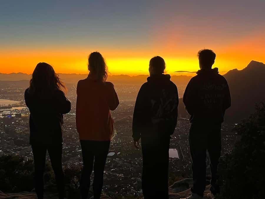Cape Town: Lion's Head Sunrise or Sunset Hike - Sunset Hike Flow: Beat the Crowds and Catch the Last Light from 669 Meters Up