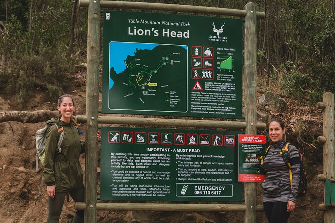 Cape Town: Magical Lion's Head Hike - Summit payoff: Atlantic Ocean, Camps Bay, the city, and Table Mountain