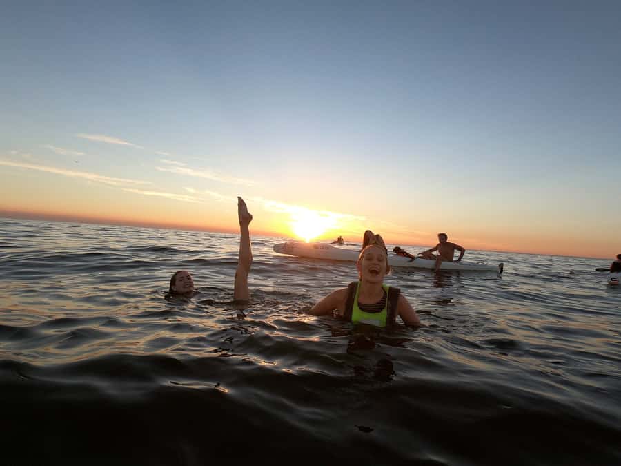 Cape Town: Marine Life Kayak Tour From the V&A Waterfront - What to bring so the tour feels fun, not cold and rushed