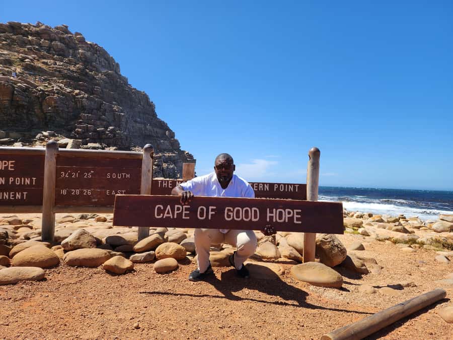 Cape Town: Peninsula, Penguins & Cape of Good Hope Day Tour - What makes the guides matter, especially on a nature and photo day