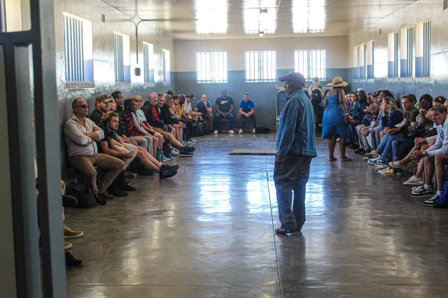 Cape Town: Robben Island ferry ticket plus Guided Tour - On the island: what you actually see with each stop
