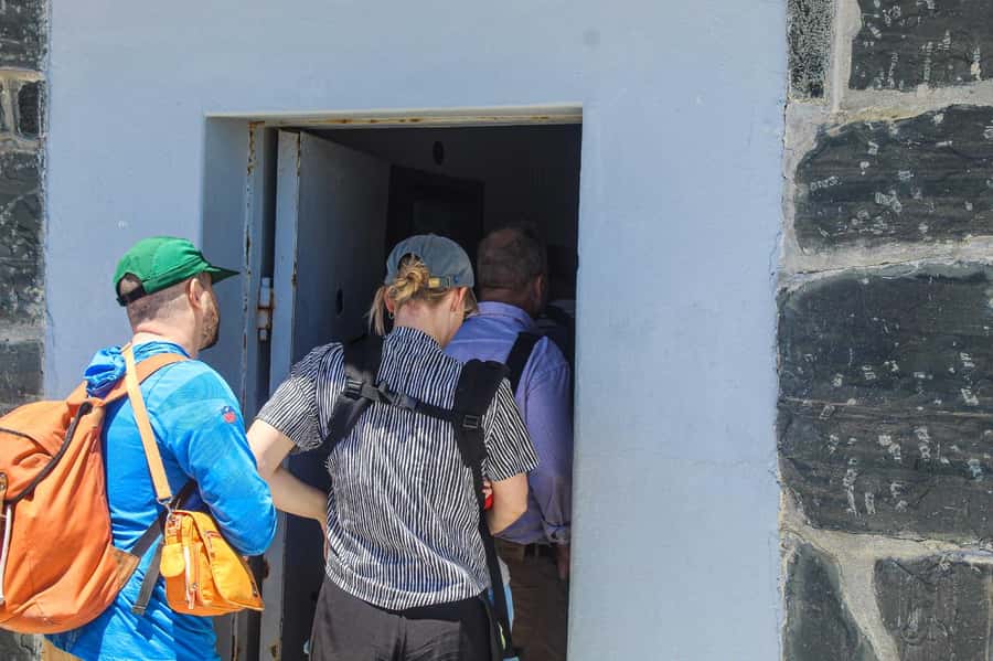 Cape Town: Robben Island ferry ticket plus Guided Tour - Price and value: is $71 per person worth it?