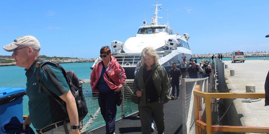 Cape Town: Robben Island ferry ticket with guided tour - The peak moment: Nelson Mandela’s former prison cell