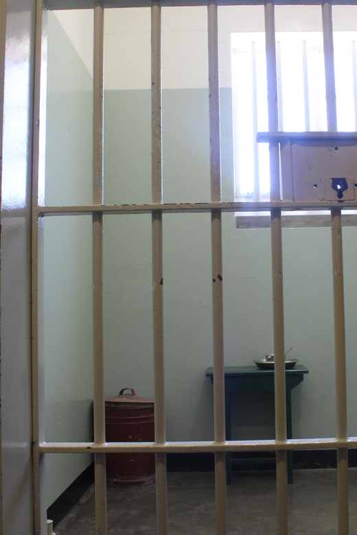 Cape Town: Robben Island ferry ticket with guided tour - Who should book this Robben Island guided ferry tour