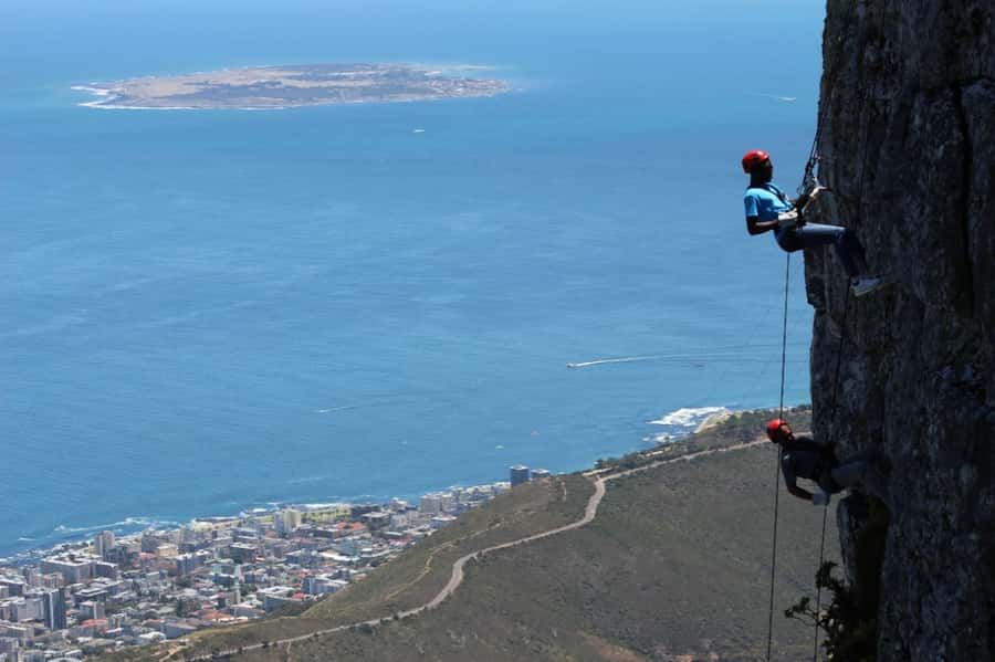 Cape Town: Table Mountain Abseiling Experience - Gear up and the safety briefing that keeps you steady