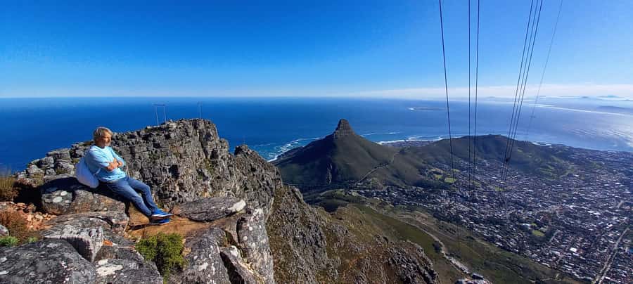Cape Town: Table Mountain Hike via India Venster Morning - Over the lower Venster, with Robben Island in view