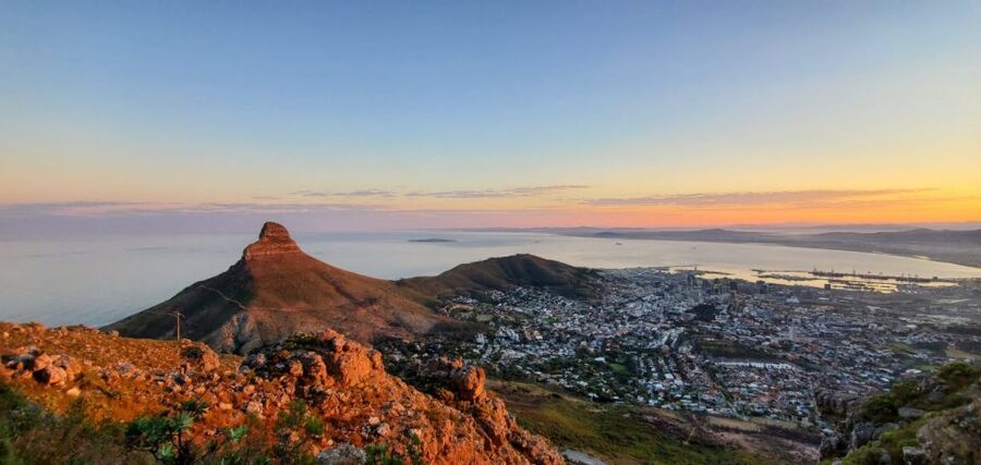Cape Town: Table Mountain Hike via India Venster Morning - Amphitheater traverse: moderate scrambling, pitches, and chains