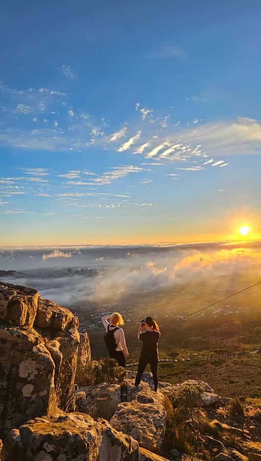 Cape Town: Table Mountain Hike with an Expert Guide - Breaks, snacks, and those small touches that keep the day fun