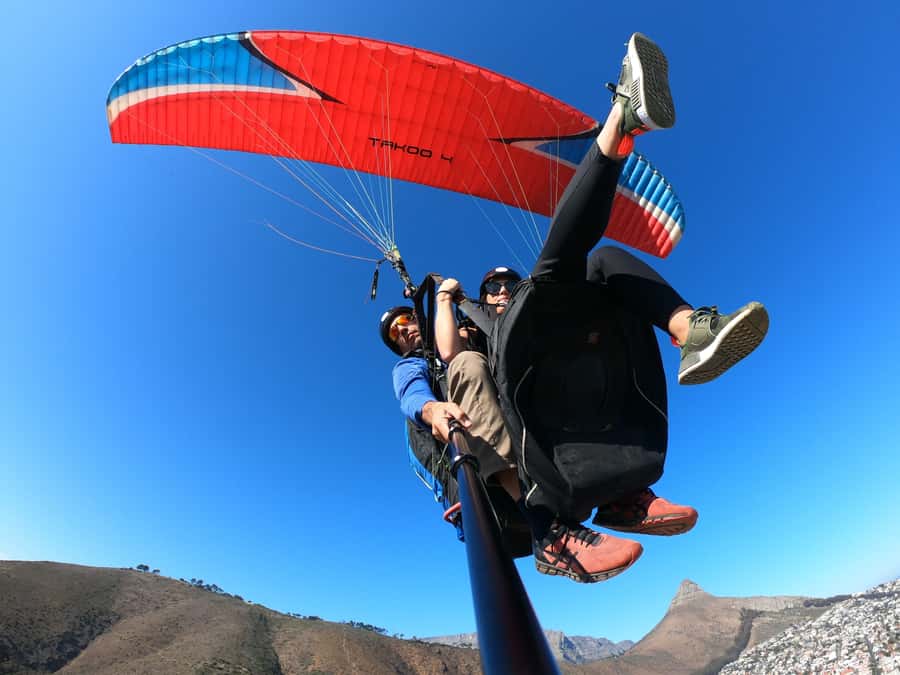 Cape Town: Tandem Paragliding Flight with the Experts - Landing by the ocean: what happens after you touch down