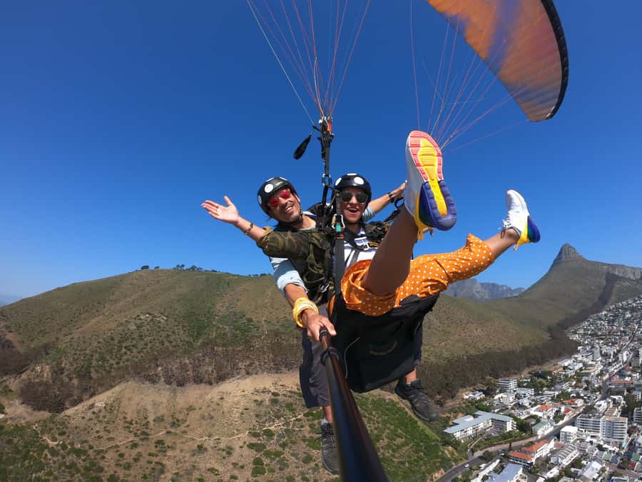 Cape Town: Tandem Paragliding Flight with the Experts - Price and value at about $101: short air time, big instruction