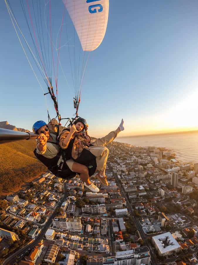 Cape Town: Tandem Paragliding Flight with the Experts - Meet the experts: briefing, paperwork, and the staff you should look for