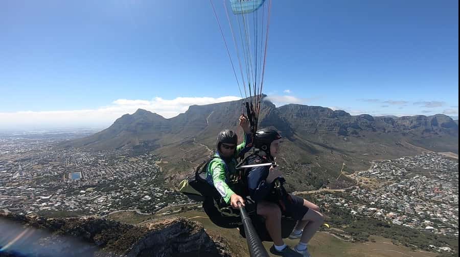 Cape Town: Tandem Paragliding with views of Table Mountain - Where you meet, and how the first moments actually go