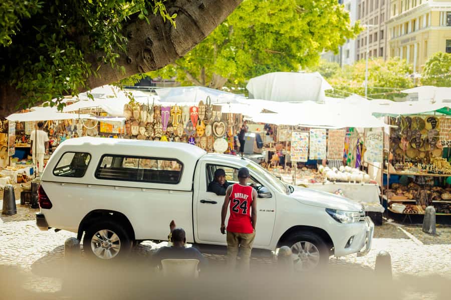 Cape Town Walking Tour: Bo-Kaap & City Highlights - Bo-Kaap: pastel streets, photo stops, and the feeling of cultural identity