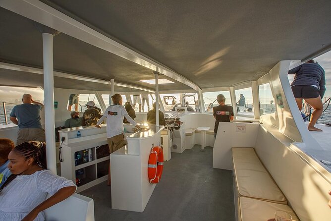 Catamaran Sunset Champagne Cruise Cape Town - Music and Atmosphere: Relaxed, But Not Uniform
