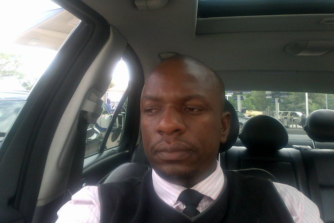 Comfort Private Airport Transfer: OR Tambo Airport (JNB) - The ride: clean cars, safe driving, and what 35 minutes means