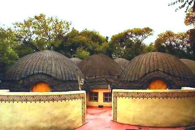 Cradle of Human Kind Tour and Lesedi Cultural Village Day Tour - Guide quality and group feel: where the day really succeeds
