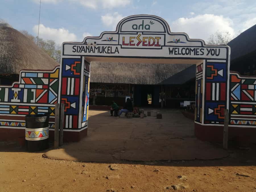 Cradle Of Humankind, Lesedi Cultural Village & Lion's Park - Getting There From Johannesburg: Early Pickup, Air-Conditioned Comfort, and a Long Day Pace