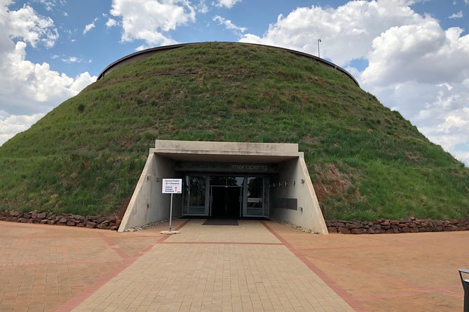 Cradle of Humankind Tour with Lion Safari from Johannesburg - The guide factor: why Jason gets mentioned so often