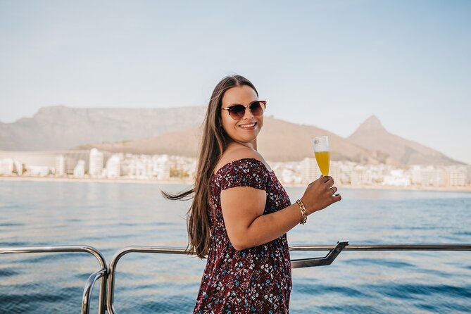 Cruise and Dine Lunch / Cape Town: Coastal Motor Cruise and 2-Course Lunch - Key points before you go