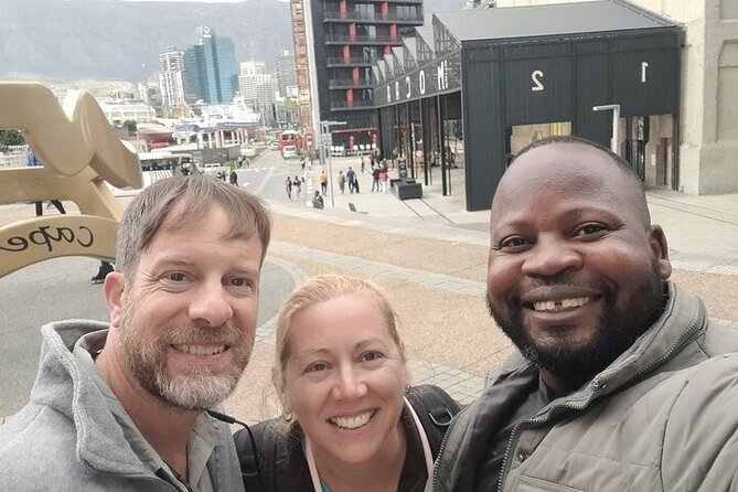Culinary explorations: Flavors on a 3-Hour Food and Drink Tour. - From pap to boerewors: how the tour connects different flavors