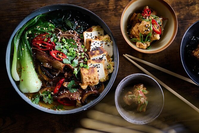 Culinary explorations: Flavors on a 3-Hour Food and Drink Tour. - Guides and the private feel: what to look for when you book